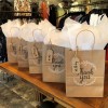 Bolsa de cartulina Kraft con agarradera de cordon
